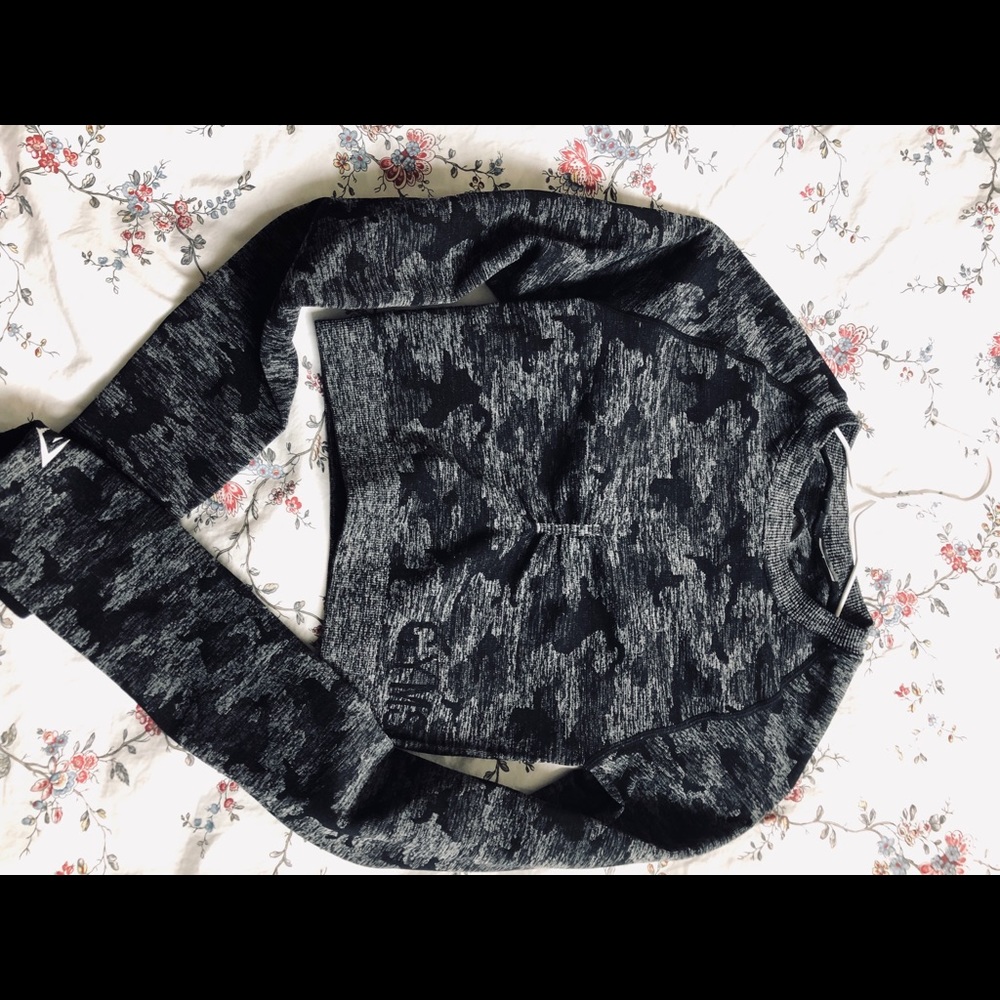 Gymshark cropped camo long sleeve